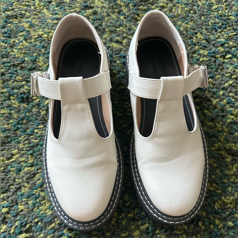 Shop Peche Gemma Mary Jane shoes pearl white